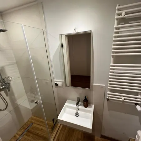 Budget 1 #self Check-in #essentials Included Apartman *